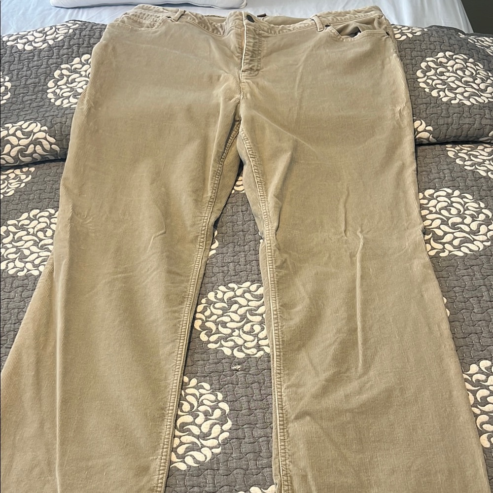 Stylish Women’s Bootcut Corduroy Pants
